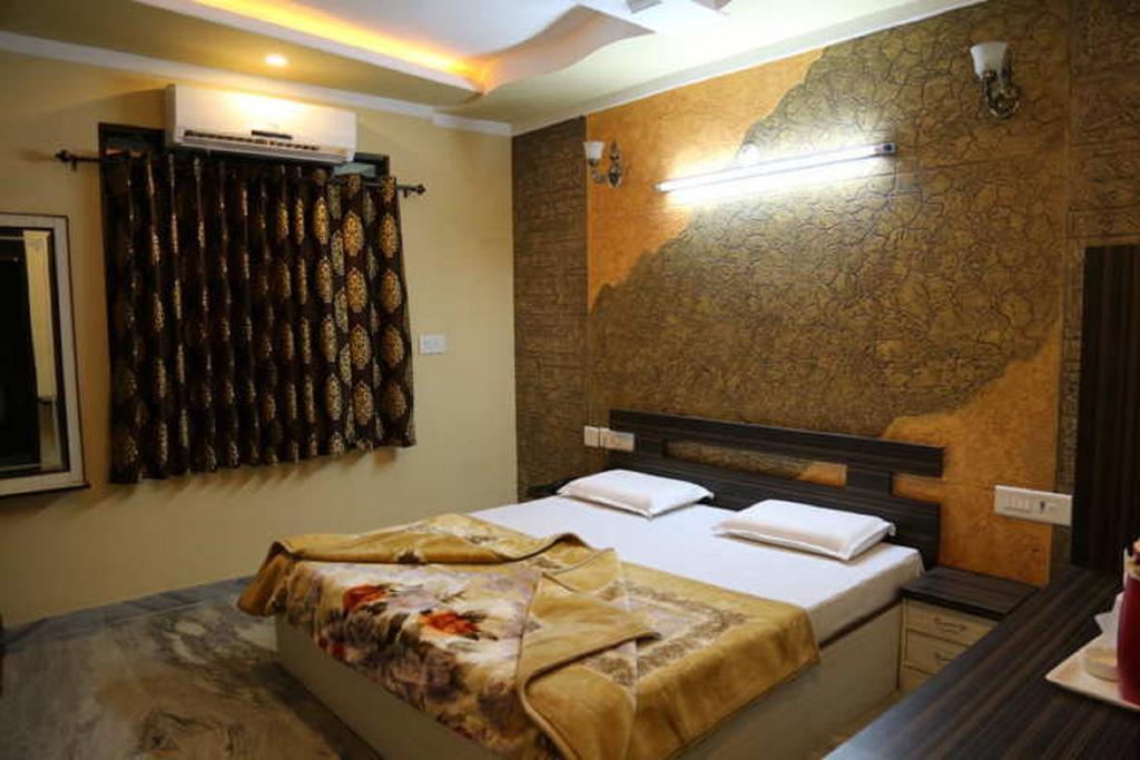 Hotel Kingdom Palace Udaipur Room photo